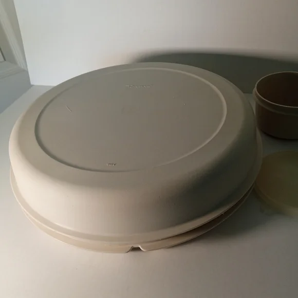 Vtg Tupperware Serving Dish with Cover and 6 Compartments plus Dip Bowl with Lid - Picture 2 of 12